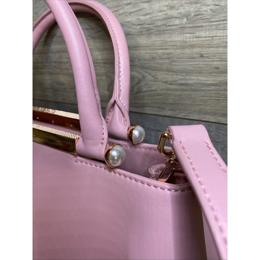 Ted Baker approximately 13x8x6